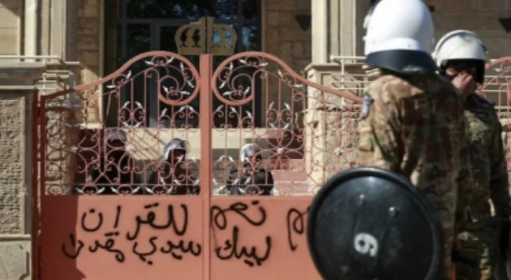 Iraq expels the Swedish ambassador and threatens to cut diplomatic relations.