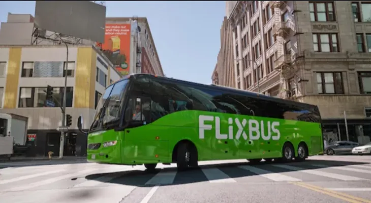 Launch of evening bus trips between the Canadian capital and Niagara Falls
