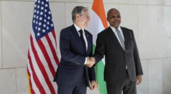 The American Secretary of State demands the immediate release of the President of Niger.