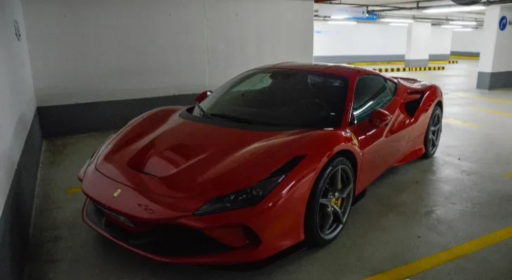 Ontario: Theft of a Ferrari from a parking garage in Mississauga