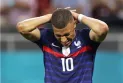 Clash between Paris Saint-Germain and Mbappé to prevent his transfer to Real for a low amount.