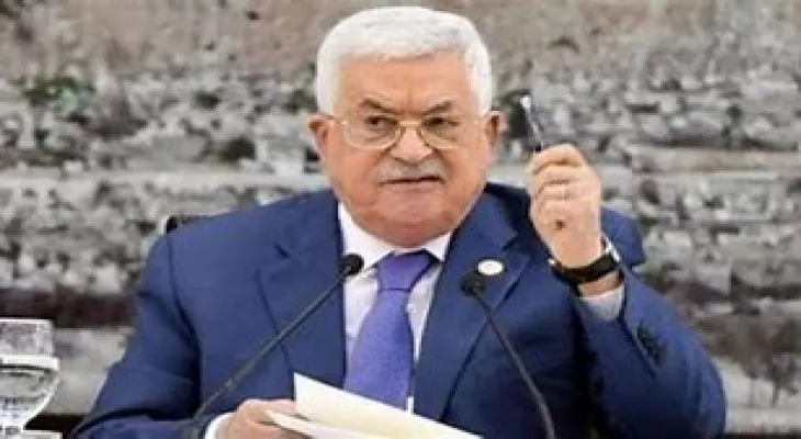 The Palestinian president refers 12 governors to retirement in the West Bank and Gaza.
