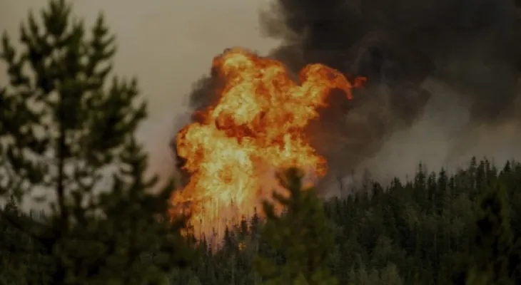 Federal officials: Canada’s record-breaking wildfire season won’t lose momentum anytime soon