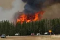 Déploiement des Forces armées canadiennes pour combattre les incendies de forêt en Alberta et dans les Territoires du Nord-Ouest