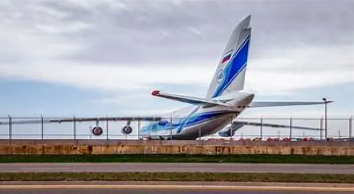 Une entreprise russe intensifie le différend avec le Canada concernant l'avion de transport retenu