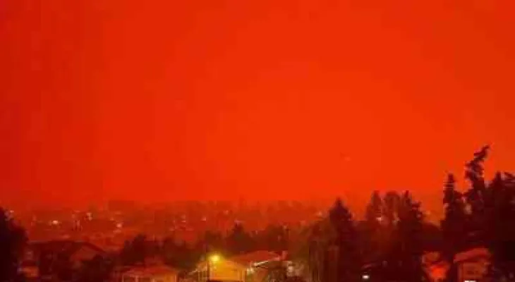 Canada : Scène effrayante... les incendies changent la couleur du ciel en rouge