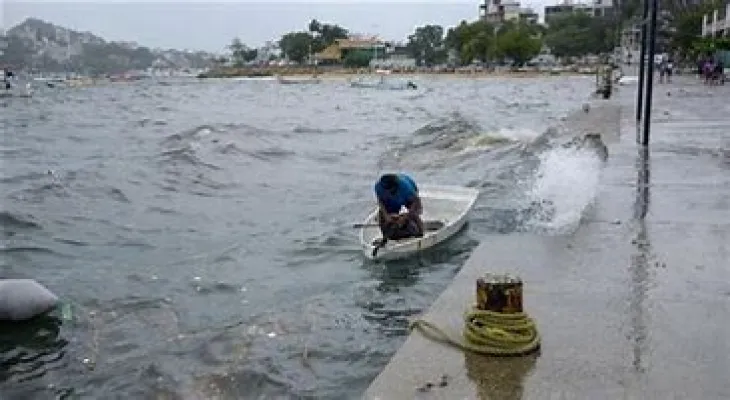 Hurricane "Hilary" threatens catastrophic flooding in Mexico and California.