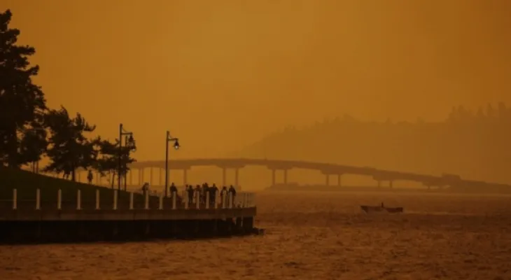 The battle against the fires in Okanagan continues after travel restrictions were imposed.