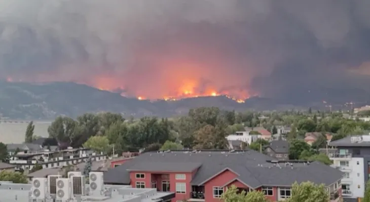 Ottawa sends the army to fight the fires in British Columbia.