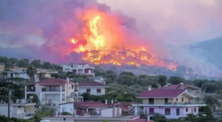 Wildfires in Greece leave 18 dead