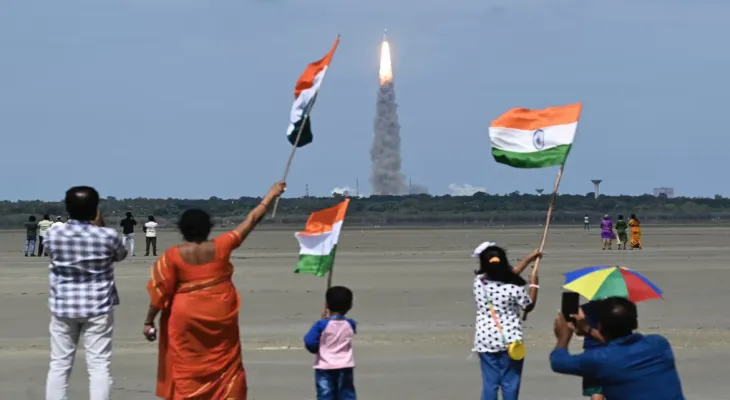 L'Inde est le quatrième pays à poser en douceur sa sonde spatiale sur la surface de la Lune... et Modi déclare que cette réussite appartient à "l'humanité tout entière".