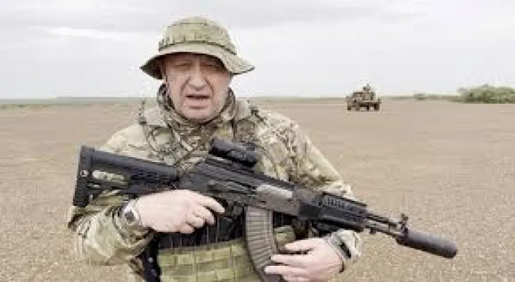 La Russie inscrit le chef des forces Wagner, Prigojine, parmi les passagers de l'avion qui s'est écrasé sans survivants.