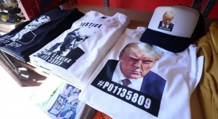 La campagne électorale de Trump collecte 7,1 millions de dollars après sa photo historique dans une prison de Géorgie