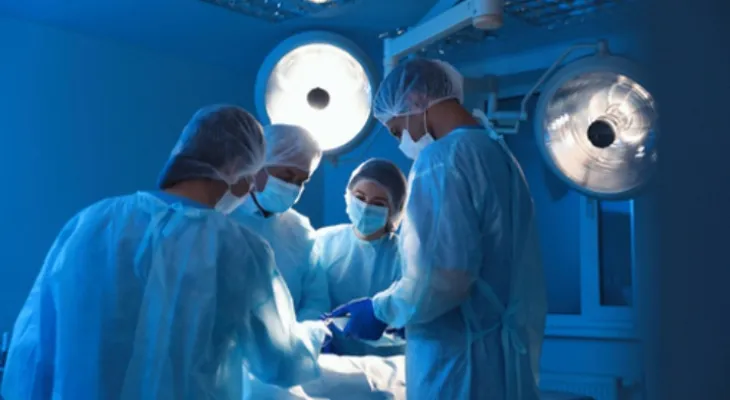 Contracts worth half a billion dollars for private clinics in Quebec