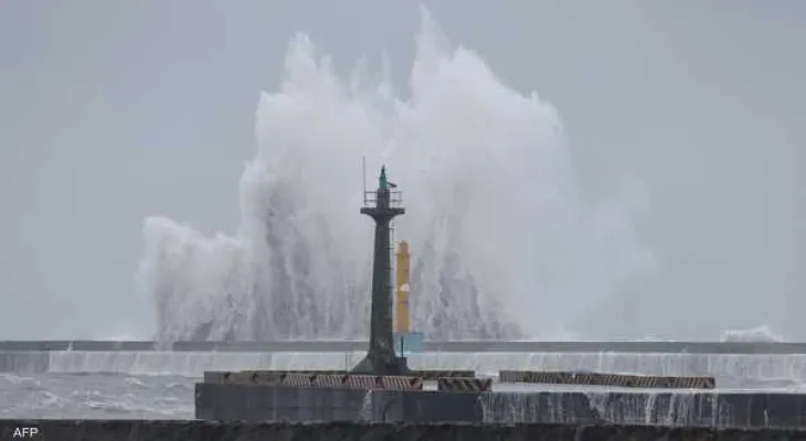 Due to Typhoon Haikui, the Taiwanese government is evacuating 2,868 people.