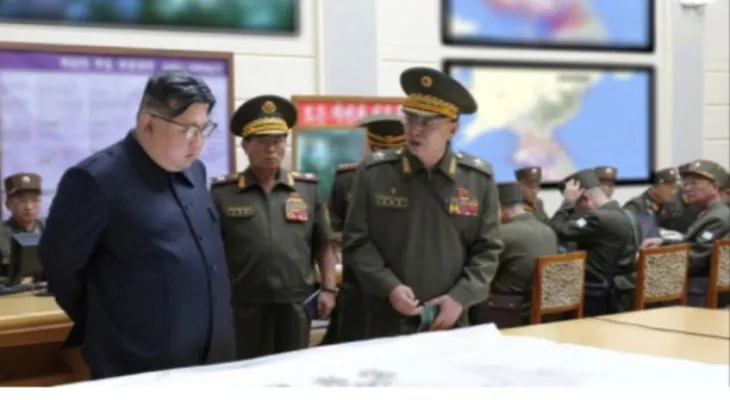 "A message to the enemies"... North Korea conducts a drill for a tactical nuclear attack.