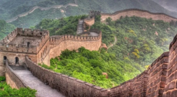 They are destroying part of the Great Wall of China ... to open a shortcut.