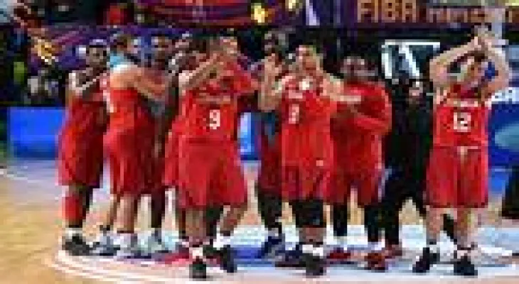 Canada defeats the United States and wins its first medal in the Basketball World Cup.