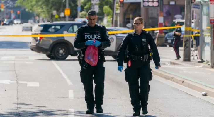 The police are investigating a shooting incident that resulted in four people being critically injured in downtown Toronto.