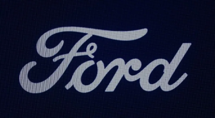 Ford Motor Company offers the Canadian union Unifor wage increases of up to 25%.