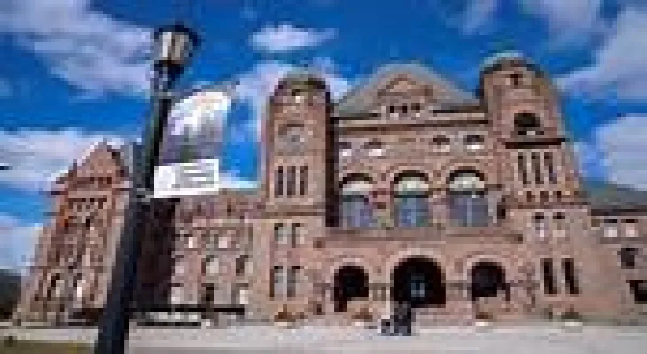 The Legislative Assembly in Ontario resumes its activities after the resignation of two ministers due to the greenbelt crisis.