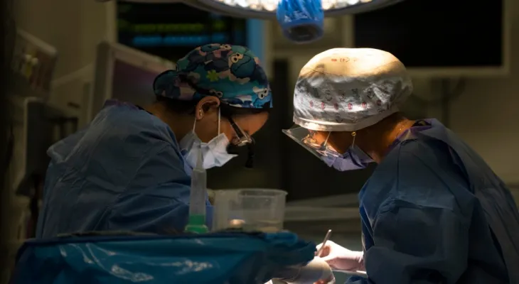Report: 4 out of 10 sick children face long wait times for spinal surgery in Canada