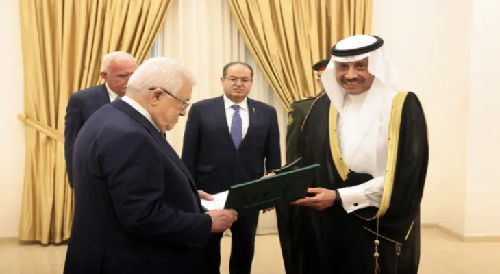 Ramallah: The Palestinian president receives the credentials of the Saudi ambassador to the State of Palestine.