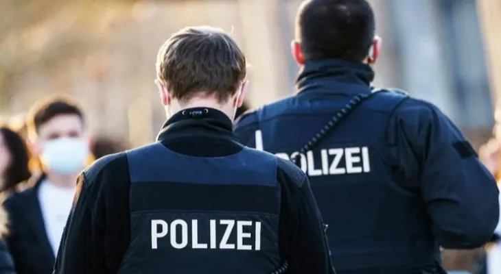 Germany: Police raid homes across the country on suspicion of harboring migrants.
