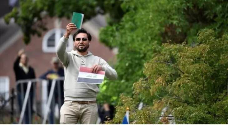 Silwan Moomika burns a copy of the Quran in Sweden again and the police arrest protesters...