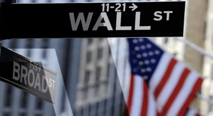 U.S. futures fell sharply after Congress managed to avoid a government shutdown with difficulty.