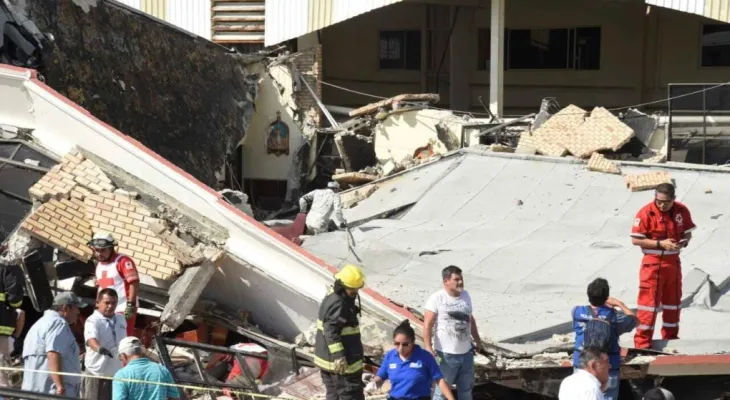 A church roof collapse in Mexico results in 10 deaths and at least 60 injuries.