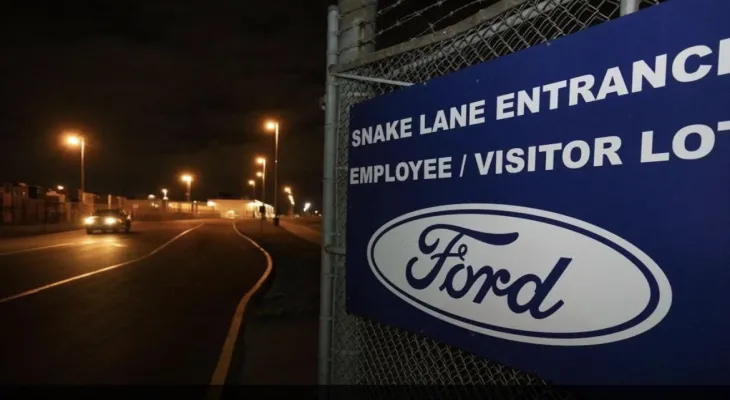 A new step... Ford decides to lay off more than 300 workers additionally.