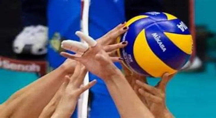 The Canadian men's volleyball team secures its ticket to the Paris Olympics.