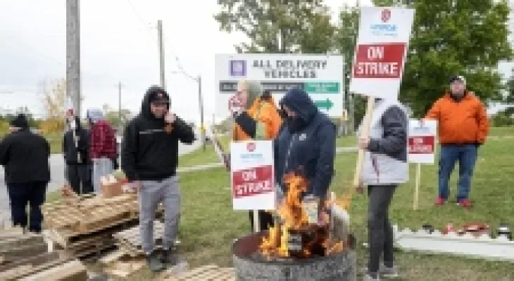 The companies "Unifor and General Motors" are trying to reach an agreement to end the strike.