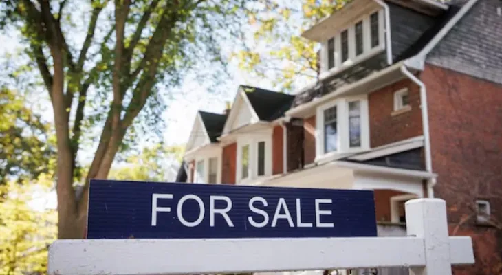 Canadian home sales decline again in September as the benchmark price also fell.