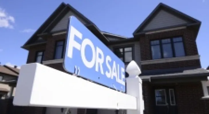 Homeowners face a difficult choice in selling their homes as mortgage payments rise.