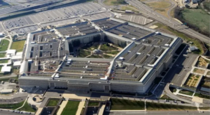 Pentagon: An American destroyer intercepted missiles near the shores of Yemen