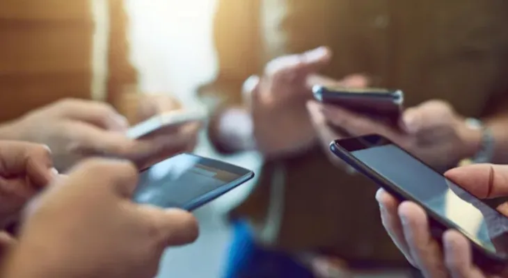 Ontario: A new report reveals the intrusion of private information on phones when sent for repair.