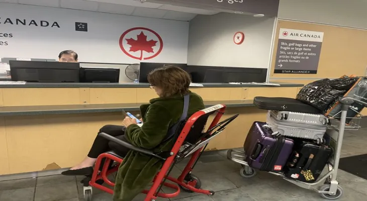 Le principal responsable du handicap au Canada accuse Air Canada de négligence après le retard de son fauteuil roulant.