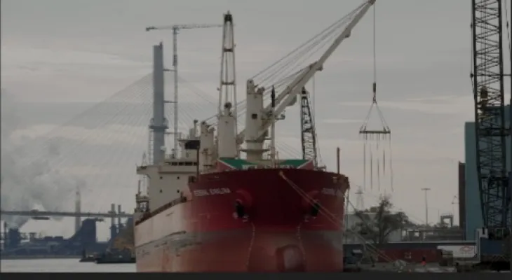 Ontario and Quebec Prime Ministers call for an end to the Saint Lawrence Seaway strike.