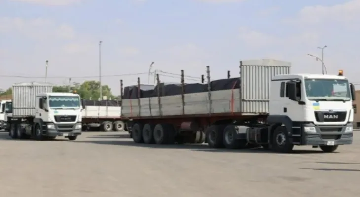 Trucks loaded with medicines heading from Jordan towards Palestine
