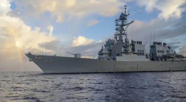 China on "alert" after passage of Canadian and American warships