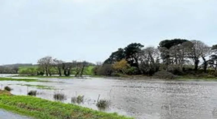 After 4 years of drought... floods kill 30 people and displace thousands in Kenya and Somalia