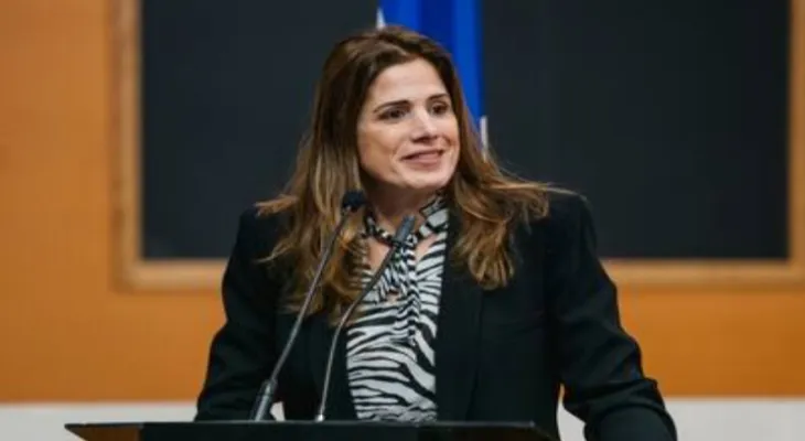 Quebec: Anglophone universities propose teaching French to 40% of their students...