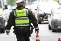 Germany: Two armed men take refuge in a school in Hamburg...
