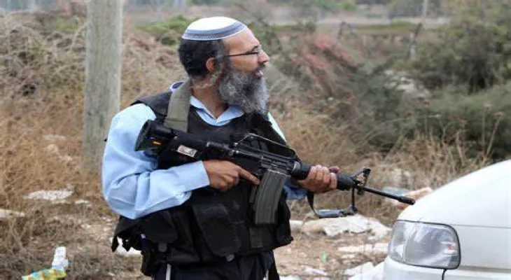 "Haaretz": Sharp criticisms of the increase in the process of distributing weapons to Israeli settlers