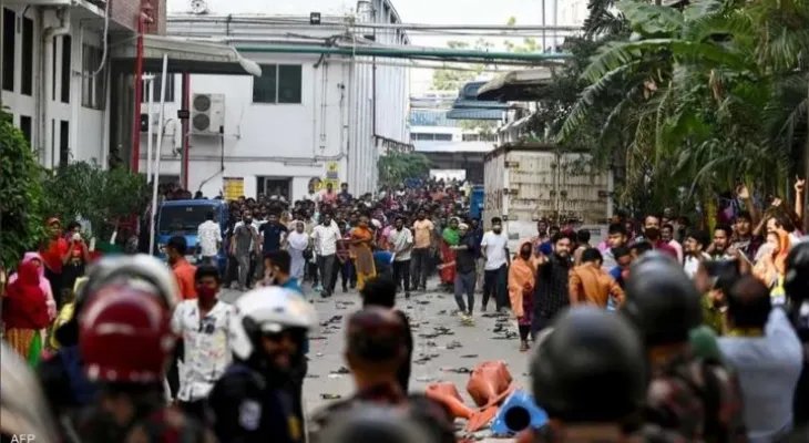 Bangladesh: Closure of 150 textile factories and charges filed against 11,000 workers for demanding a wage increase