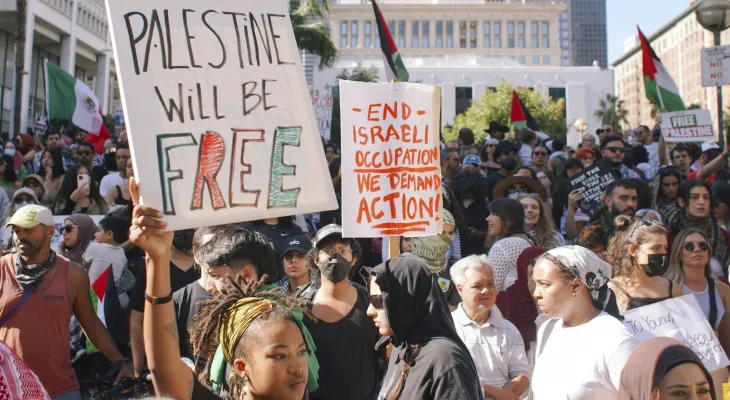 Hundreds of American Jews protest in Chicago demanding a ceasefire in Gaza