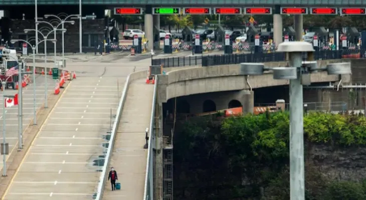 Official: The border crossings in Niagara were closed after an explosion at the "Rainbow" Bridge