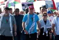 In front of the American embassy... the Cuban president leads a march supporting Palestine